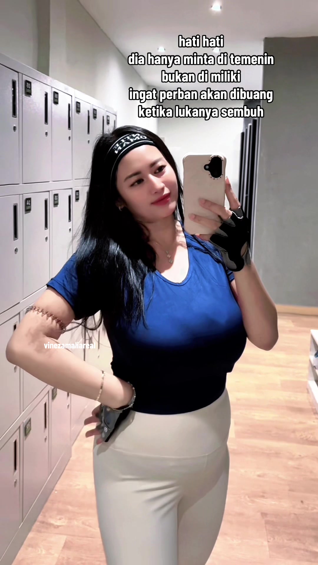 @VinezAmalia