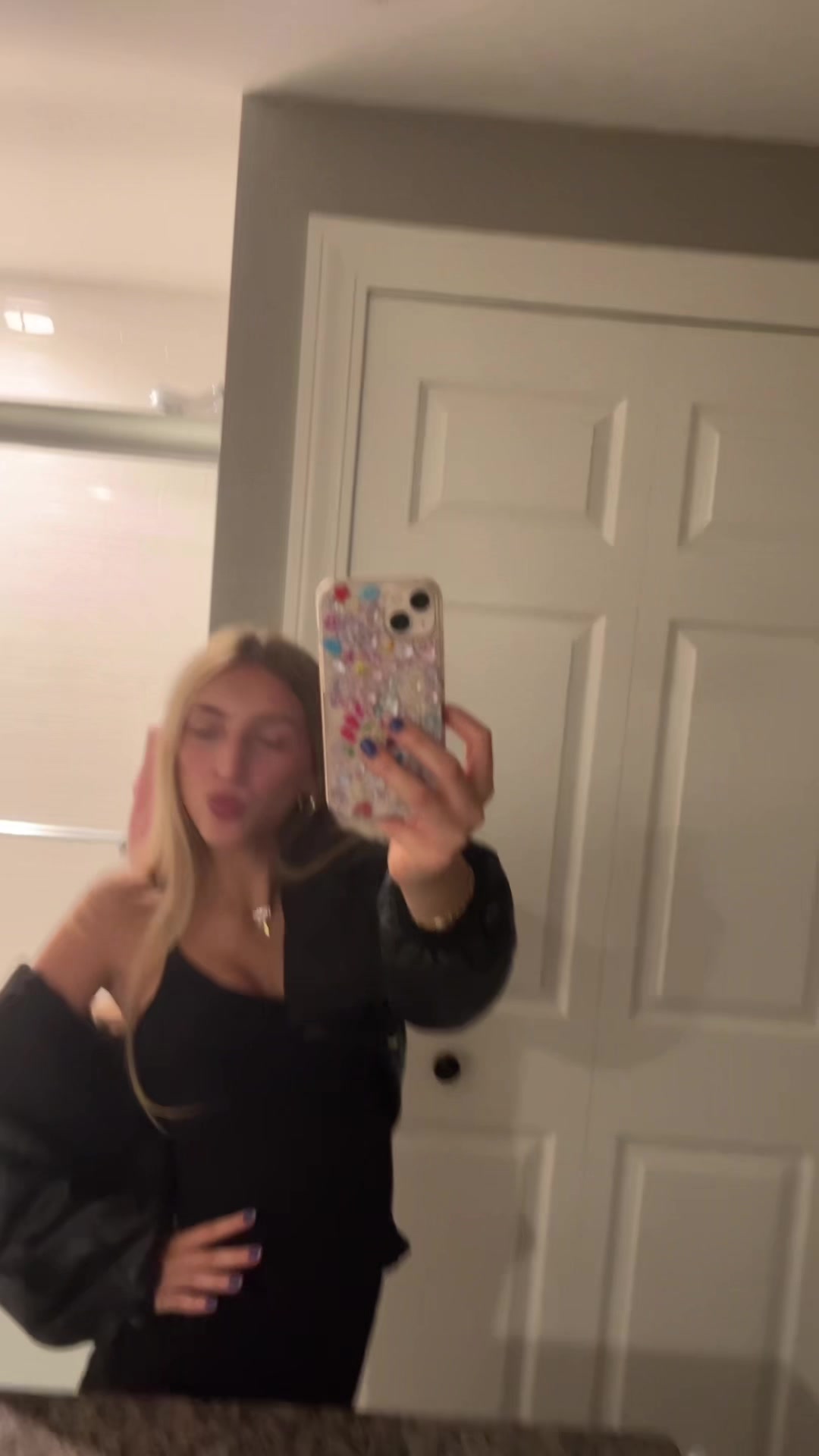@moni