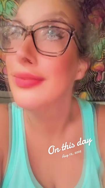 @twizzy_little_mermaid🧜♀️