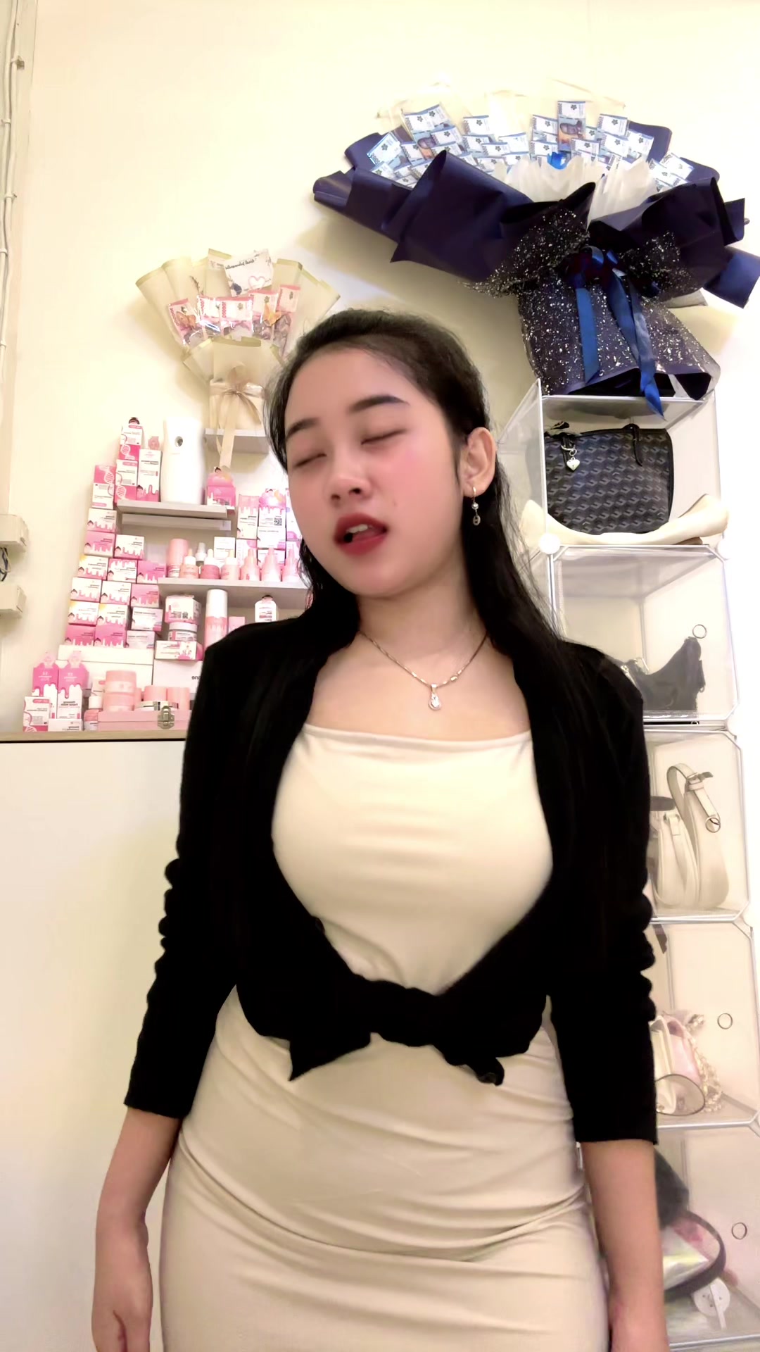 @Andini