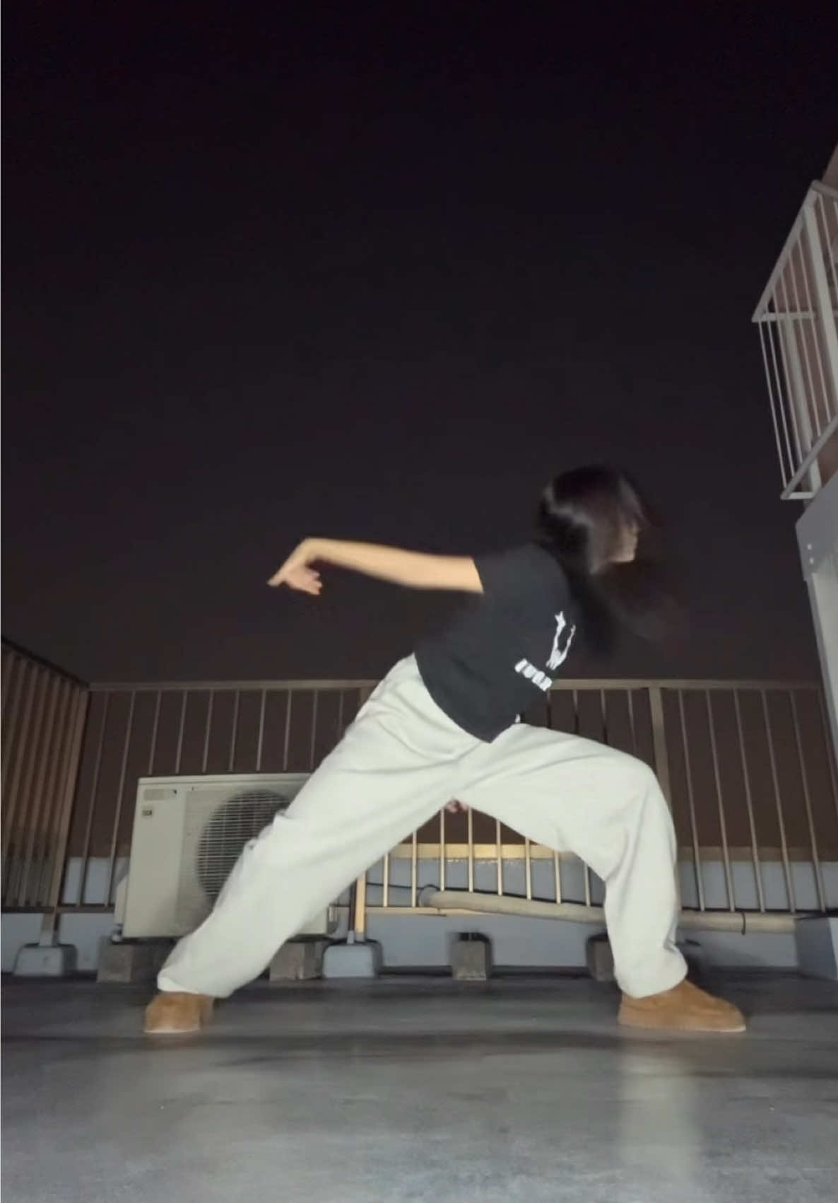 @HILARI MURAKI