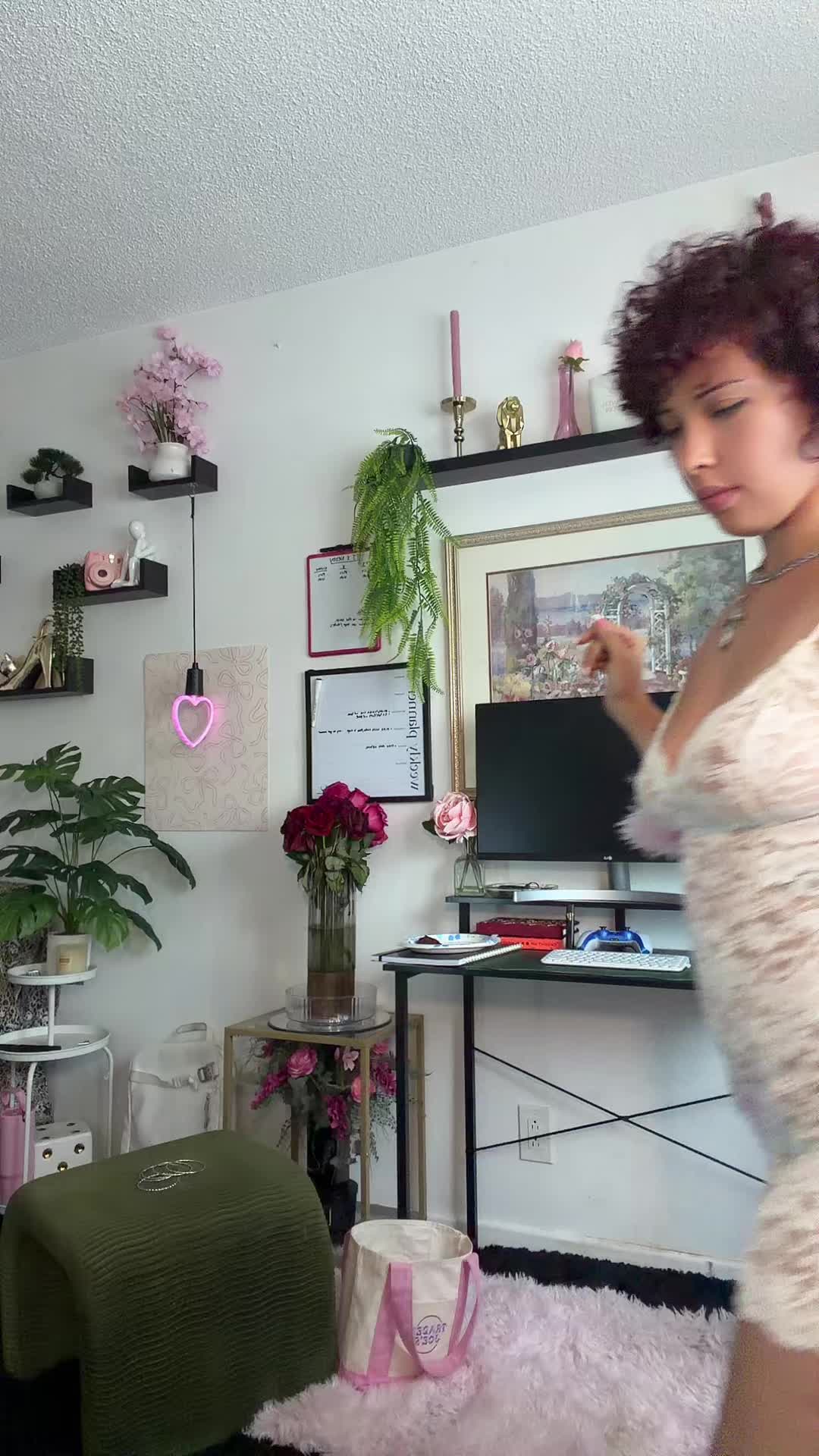 @nebbynami🍒