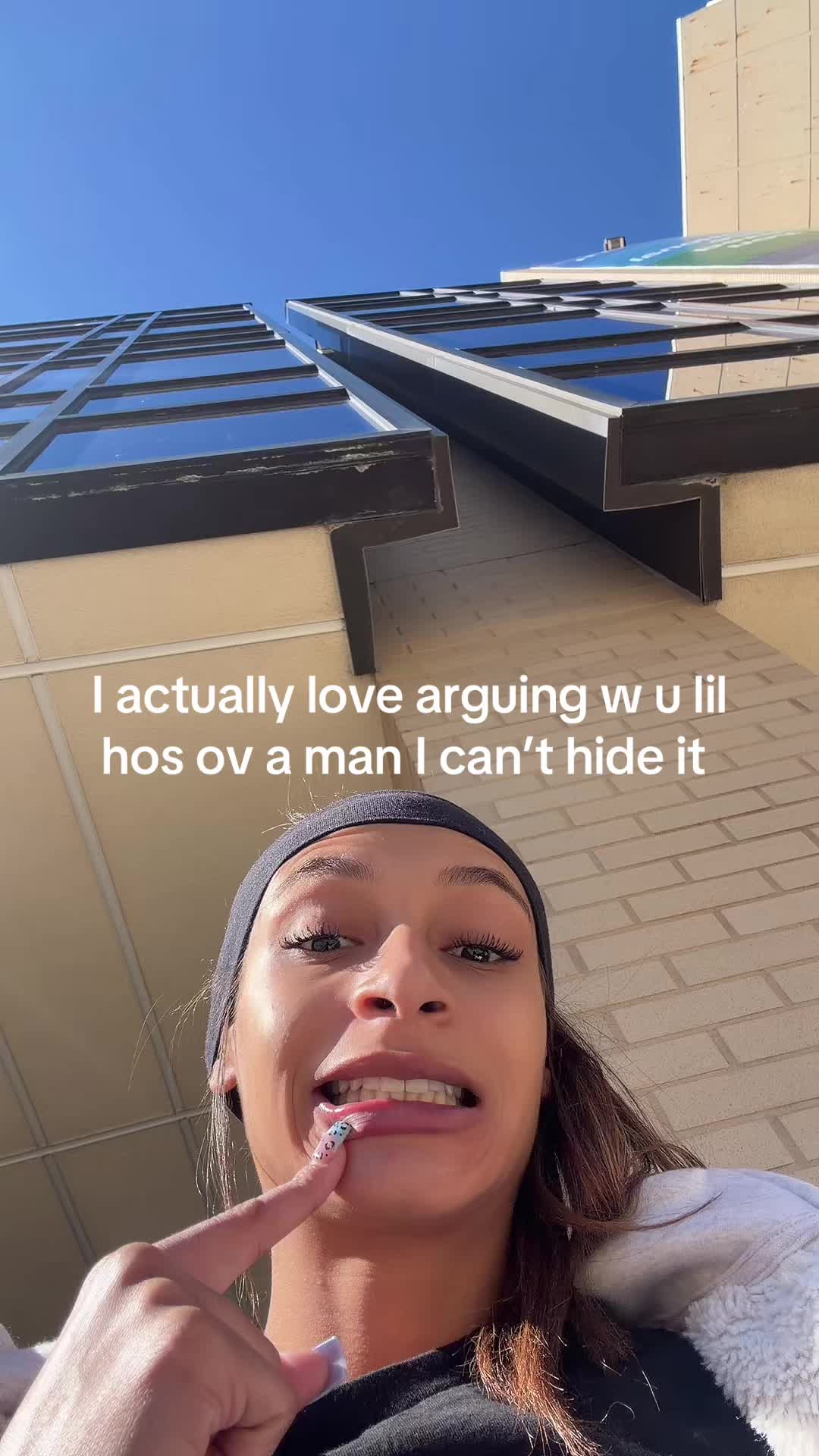 @urlocalhotweirdo