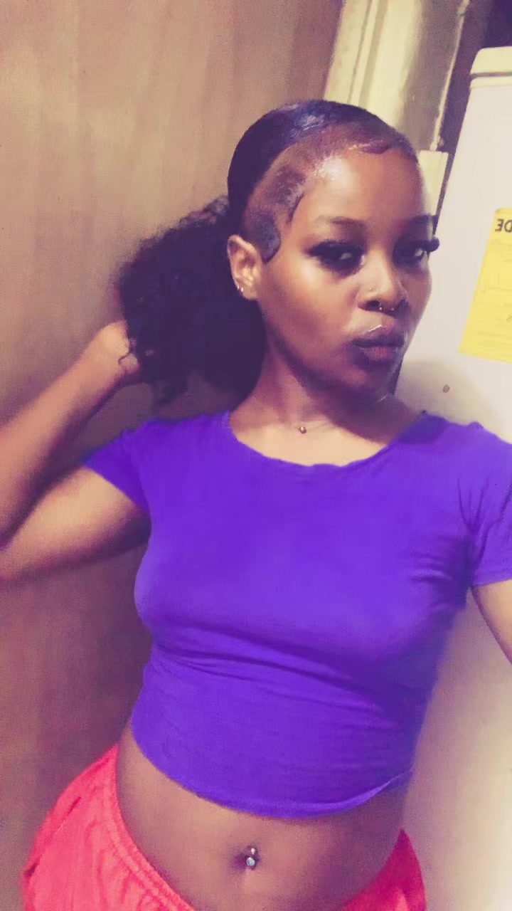 @tiffybadzz!👩🏾&zwj;❤️&zwj;💋&zwj;👩🏾