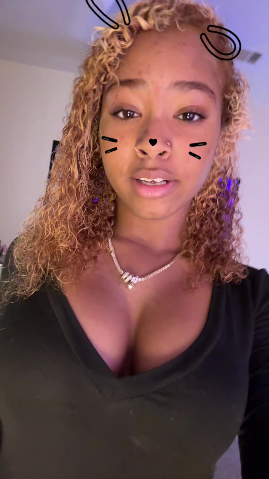 @¿ᴛᴏɴɪ?