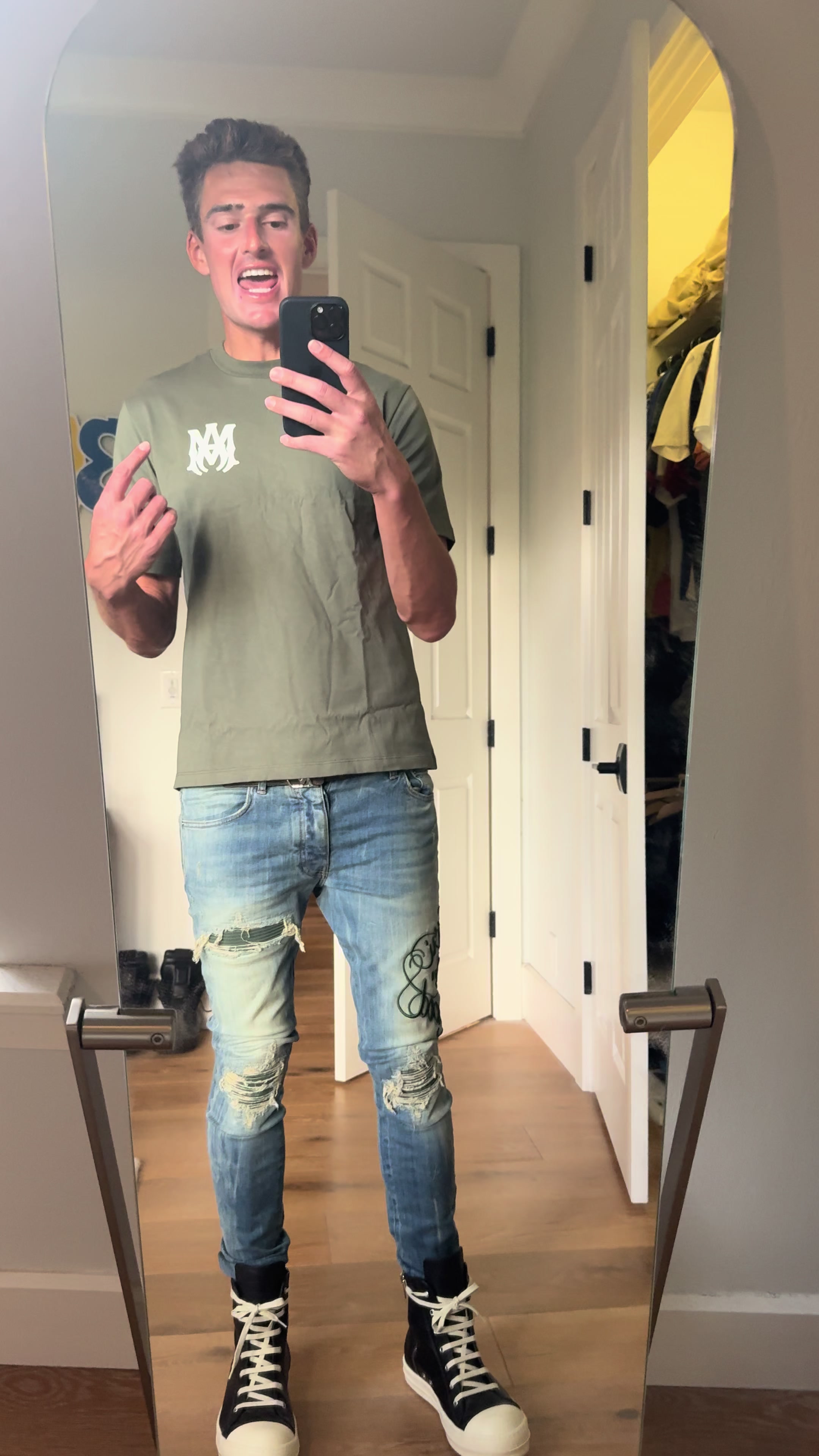 @Brettydubz