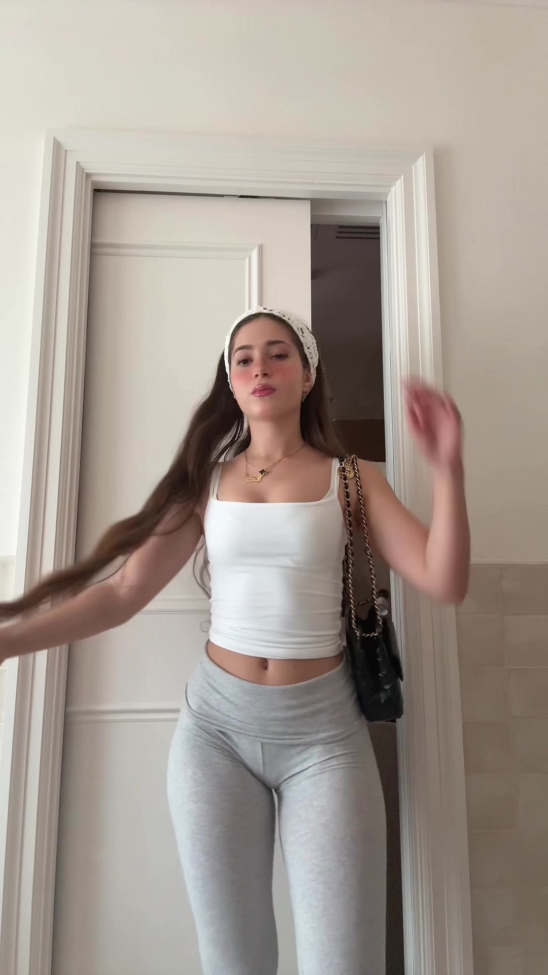 @Ema🦋