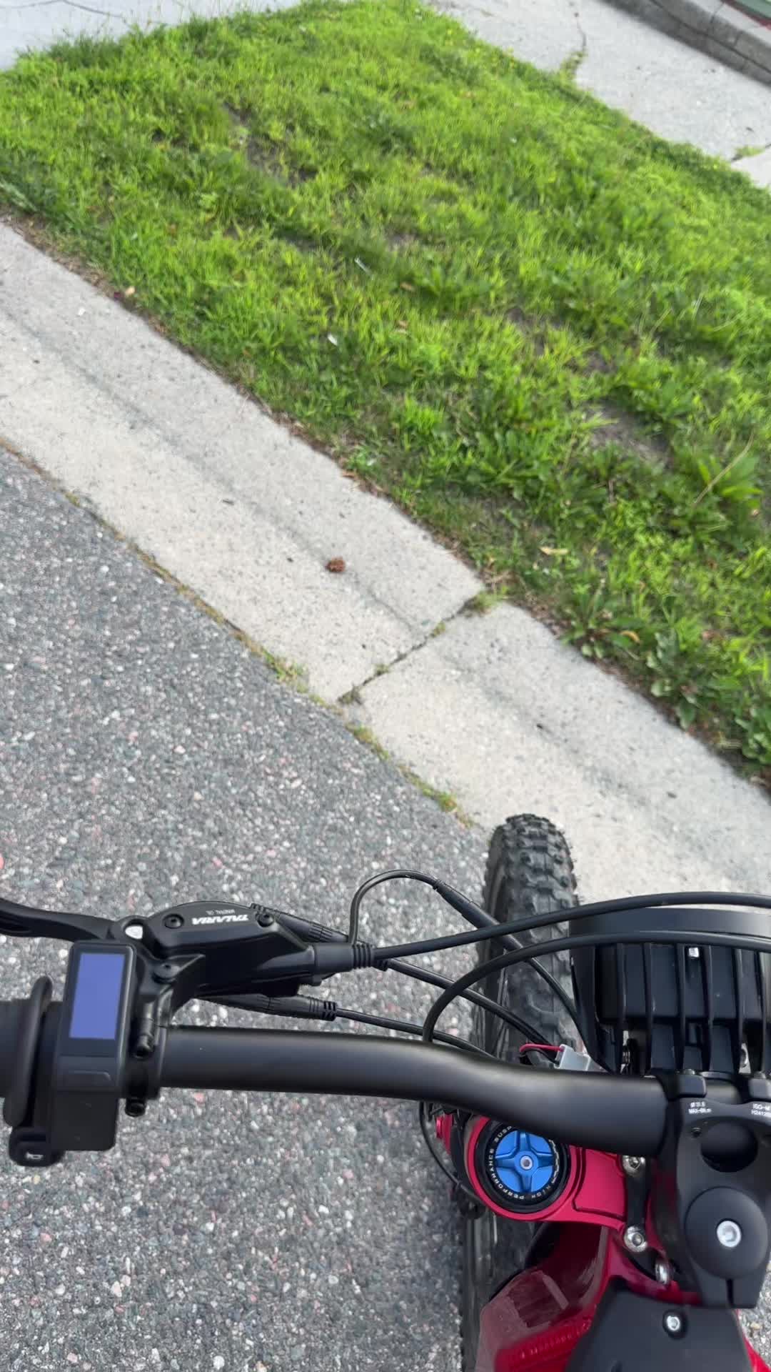@BikeBros