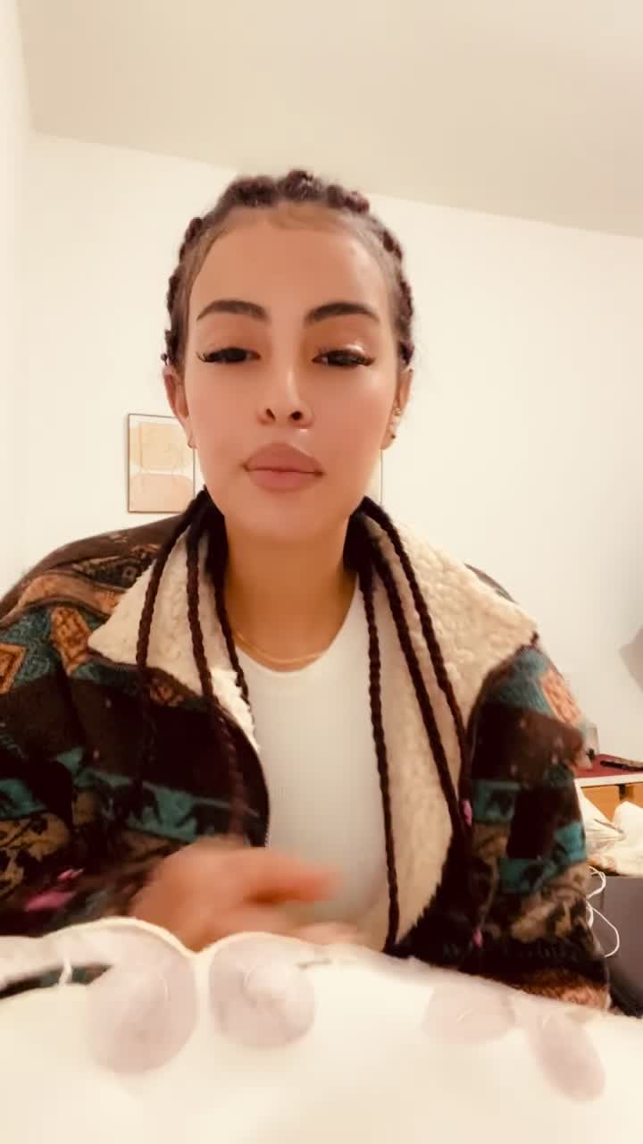 @rou2ee._