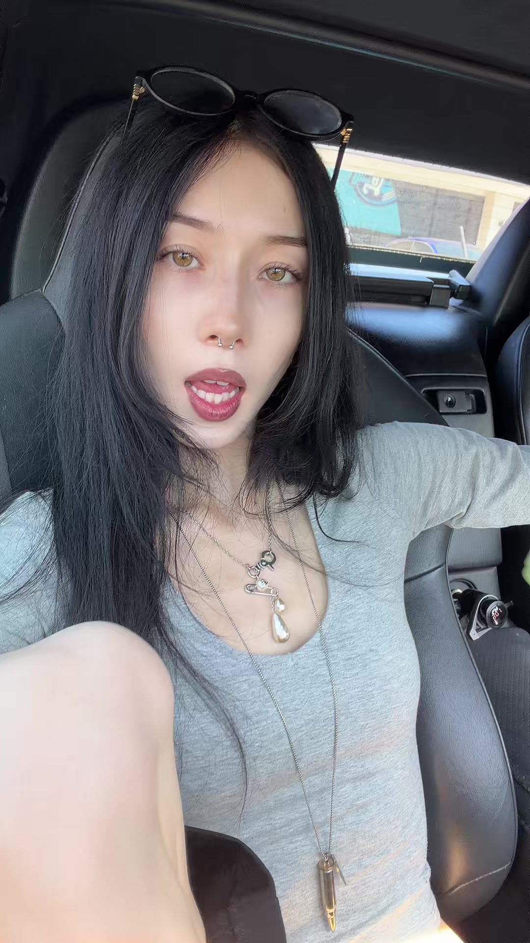 @chlöe