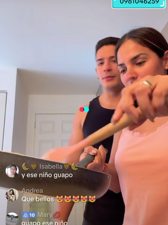 @AniEli