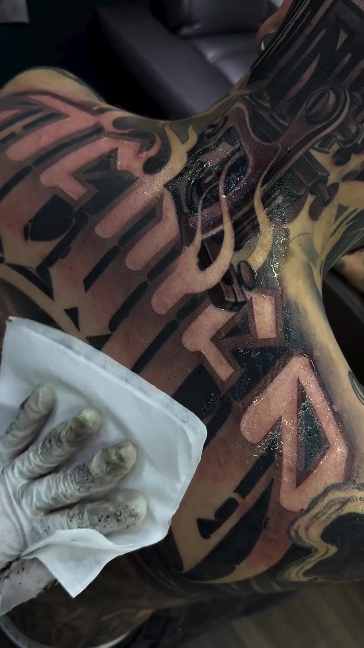 @d_world_of_ink