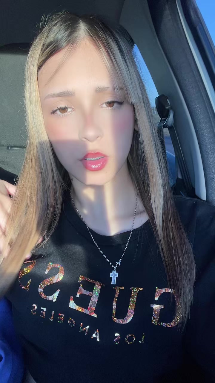 @32𝒶𝓂𝒷𝒾𝓉𝒶𝒶🎀