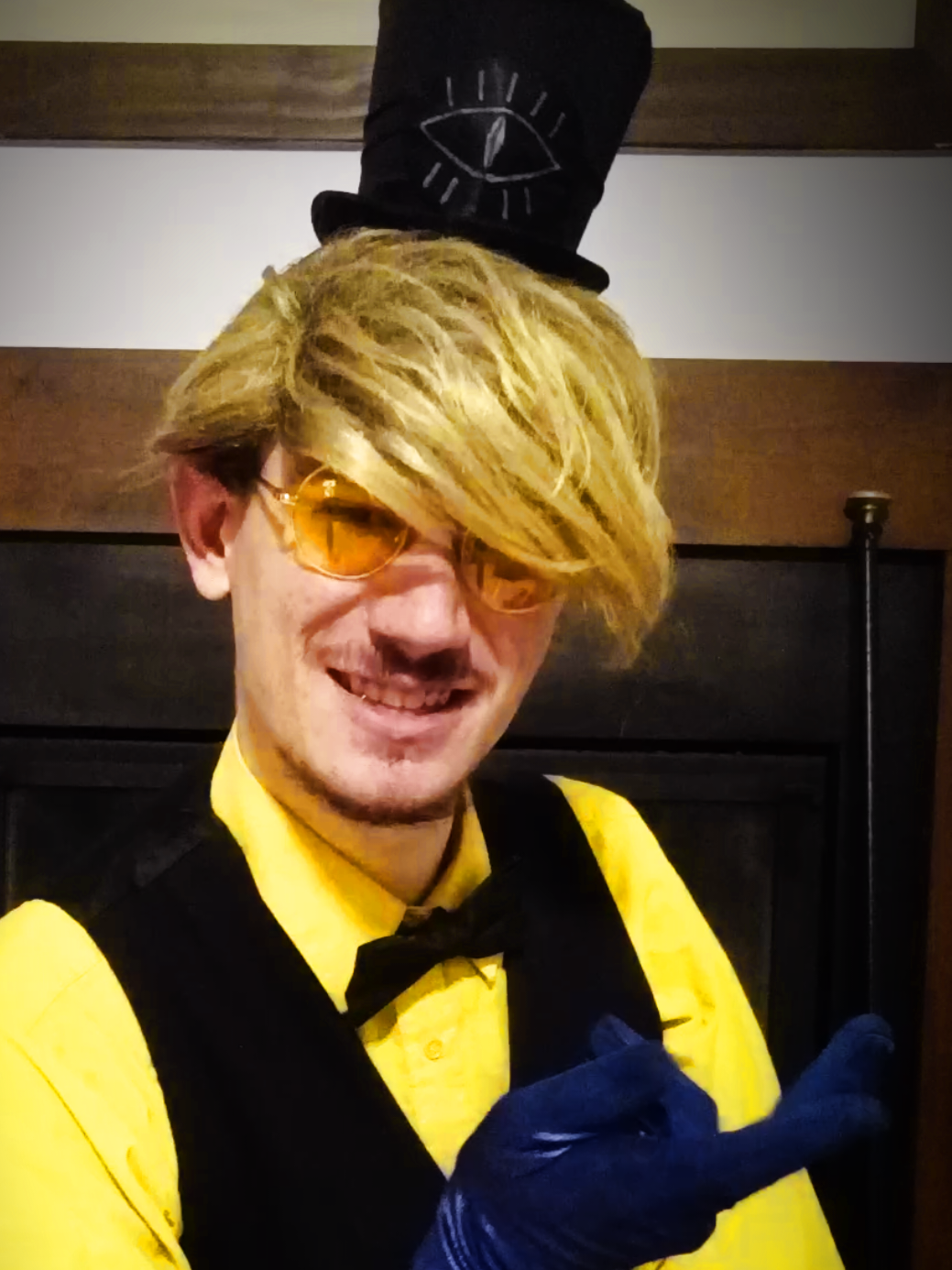 @Sam (SamulationCosplay)