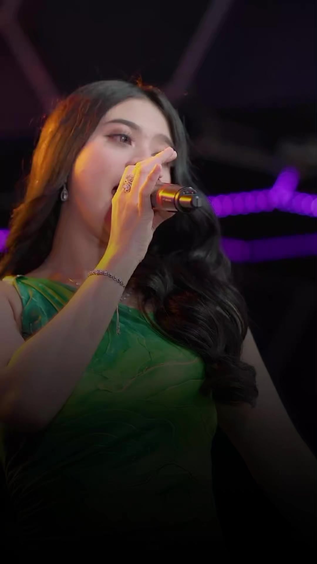 @𝗴𝗲𝗻𝗿𝗲𝗱𝗮𝗻𝗴𝗱𝘂𝘁__