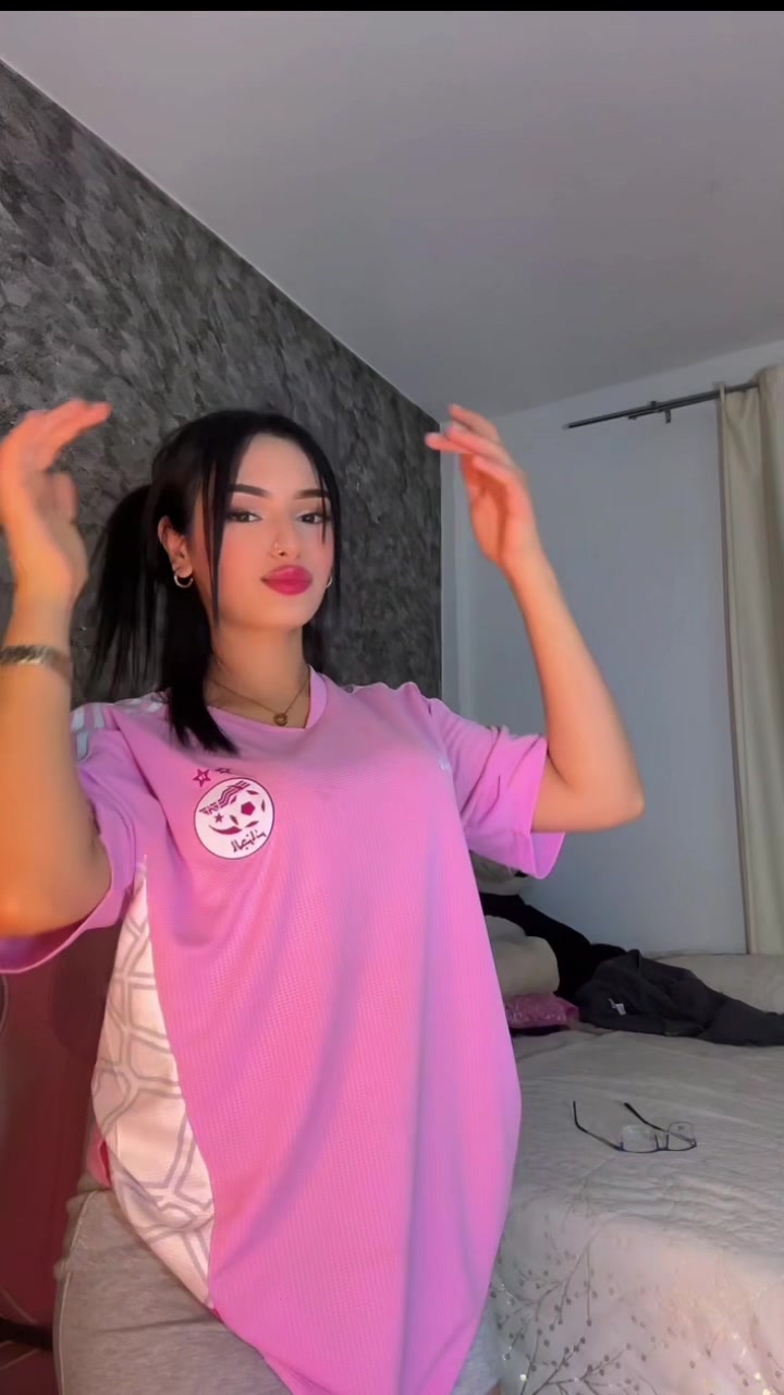 @Feriel๐ฉ๐ฟ