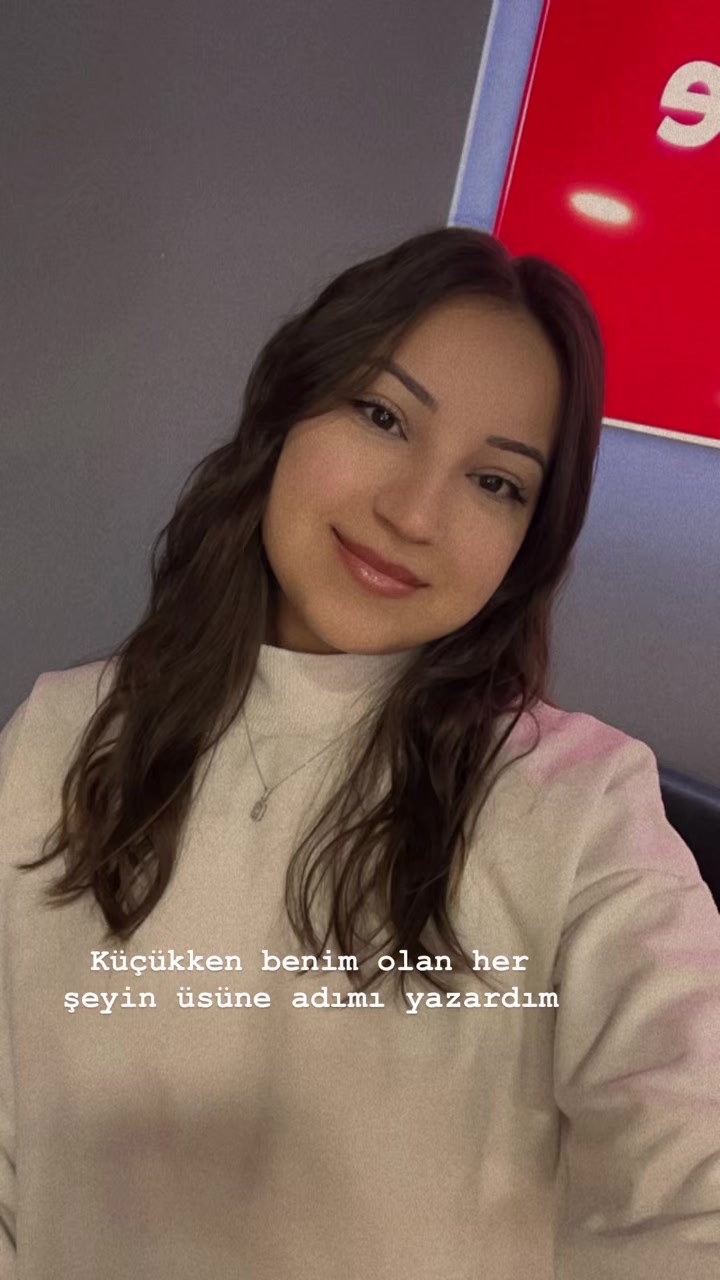 @cserife_