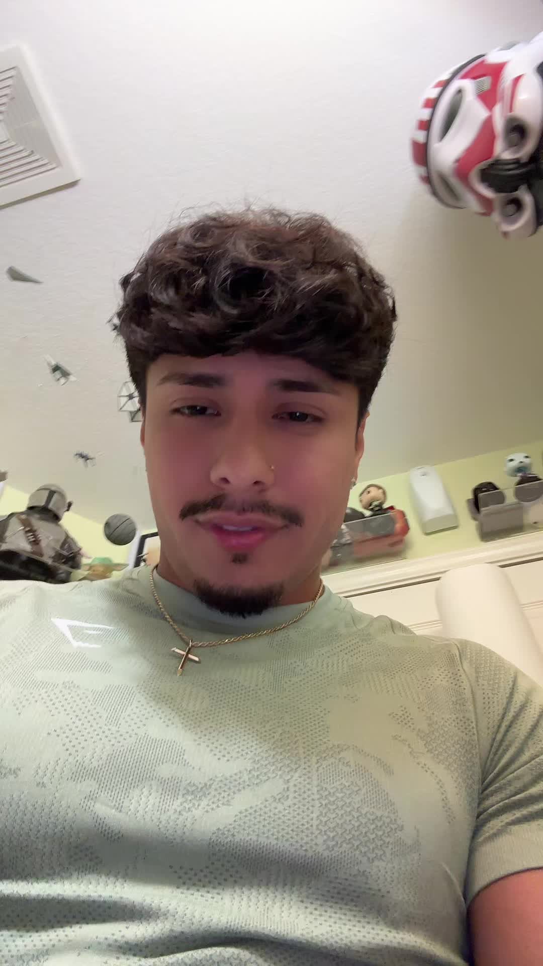 @😁