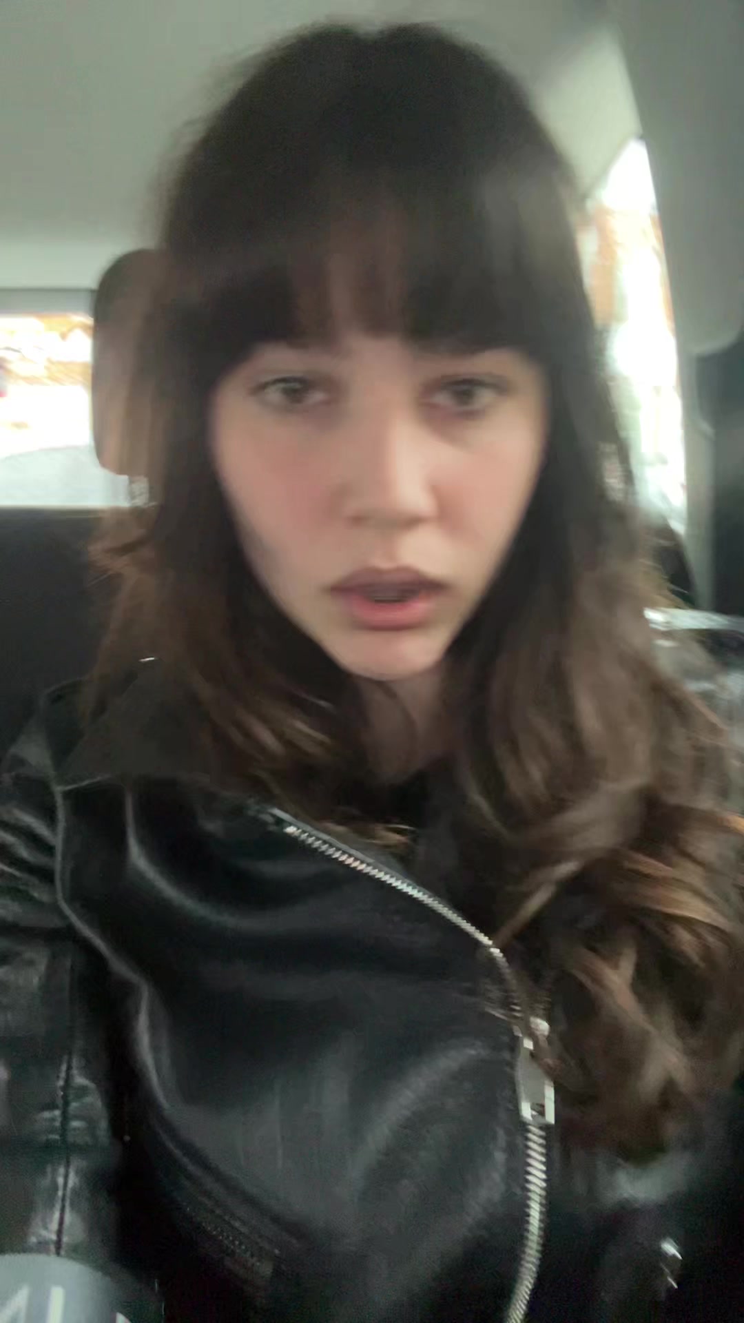 @😼