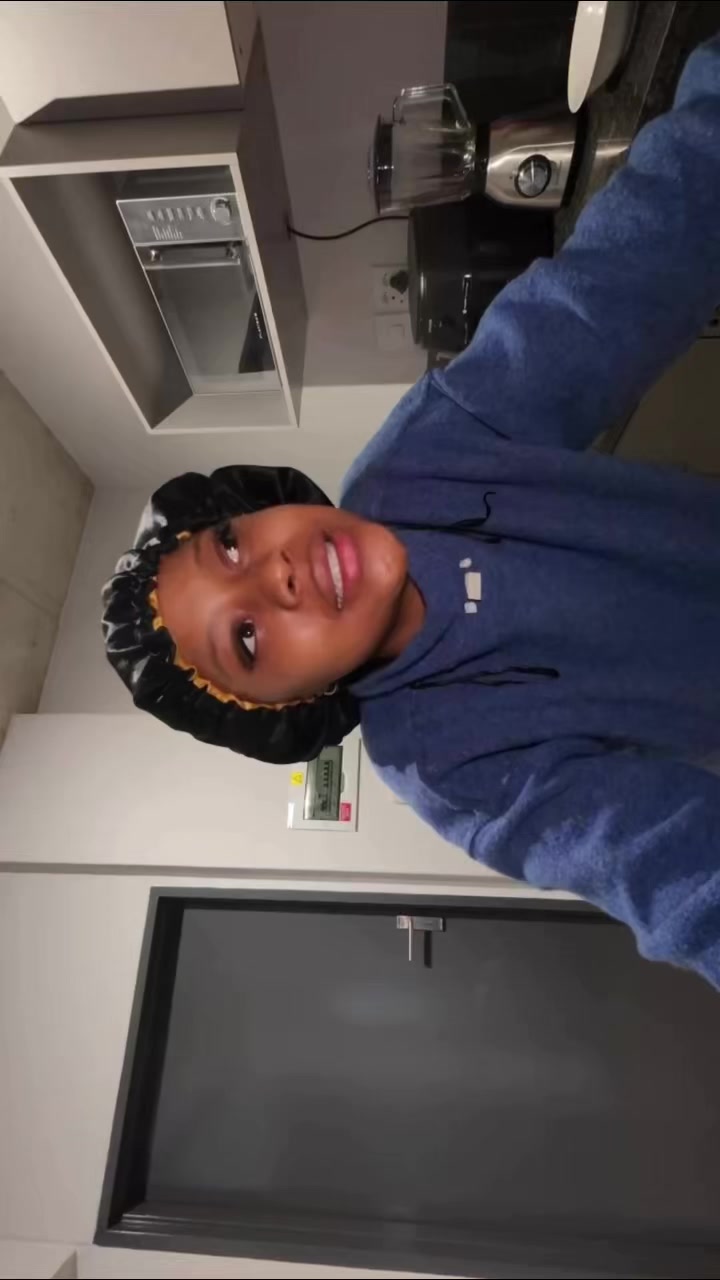@Curlly_crystallz