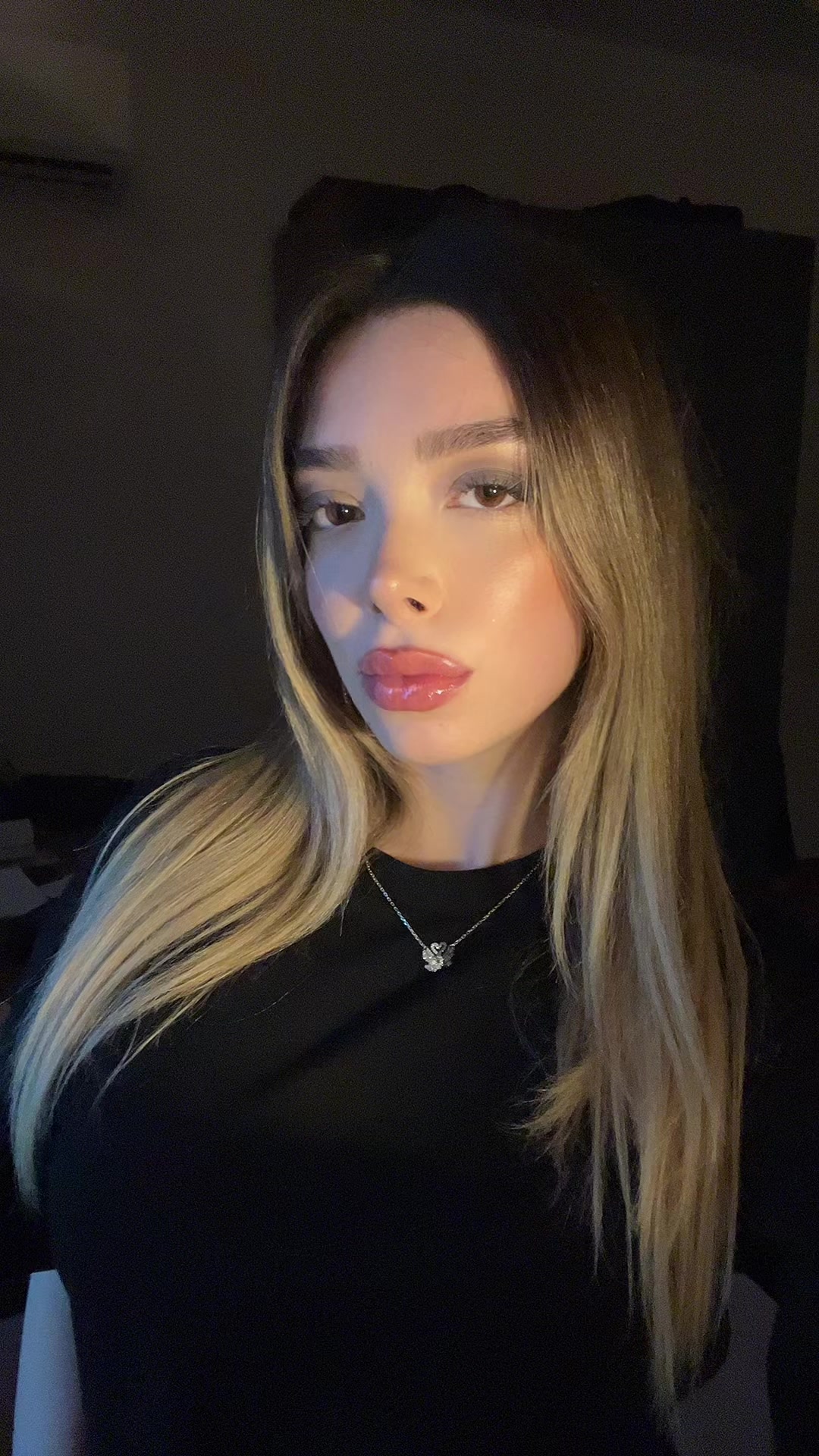 @Lara ✮⋆˙