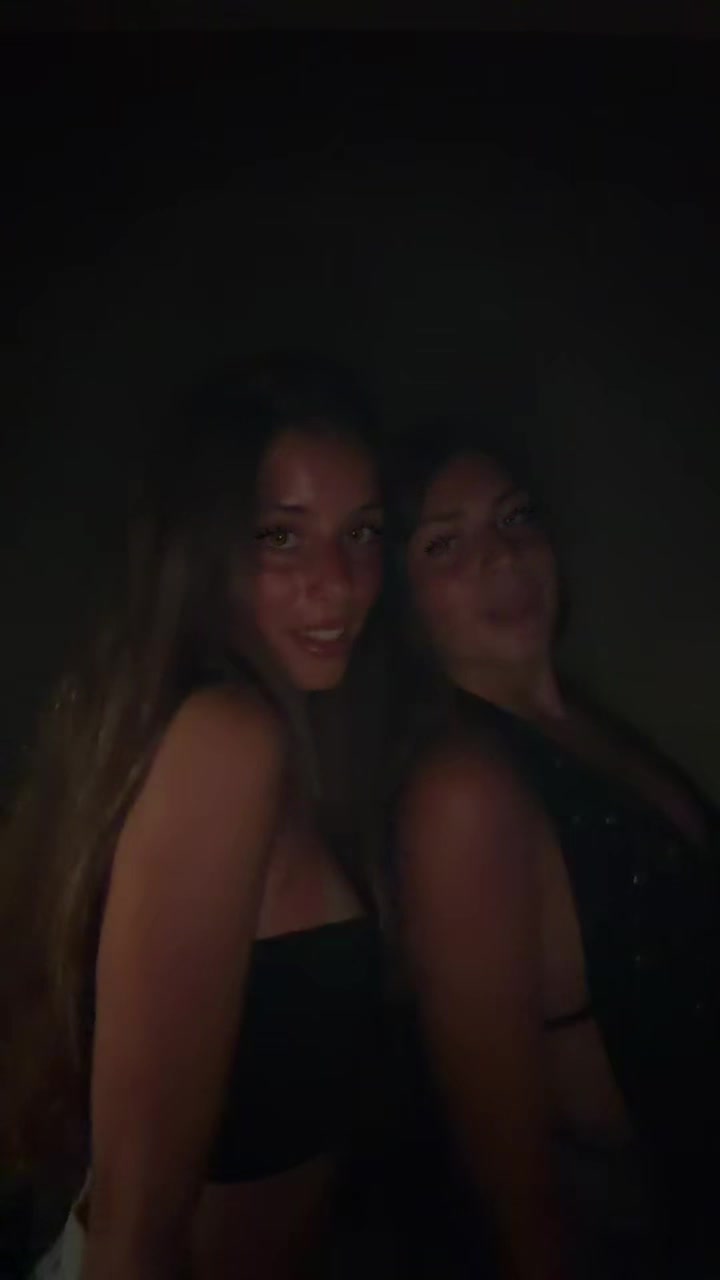 @Ella