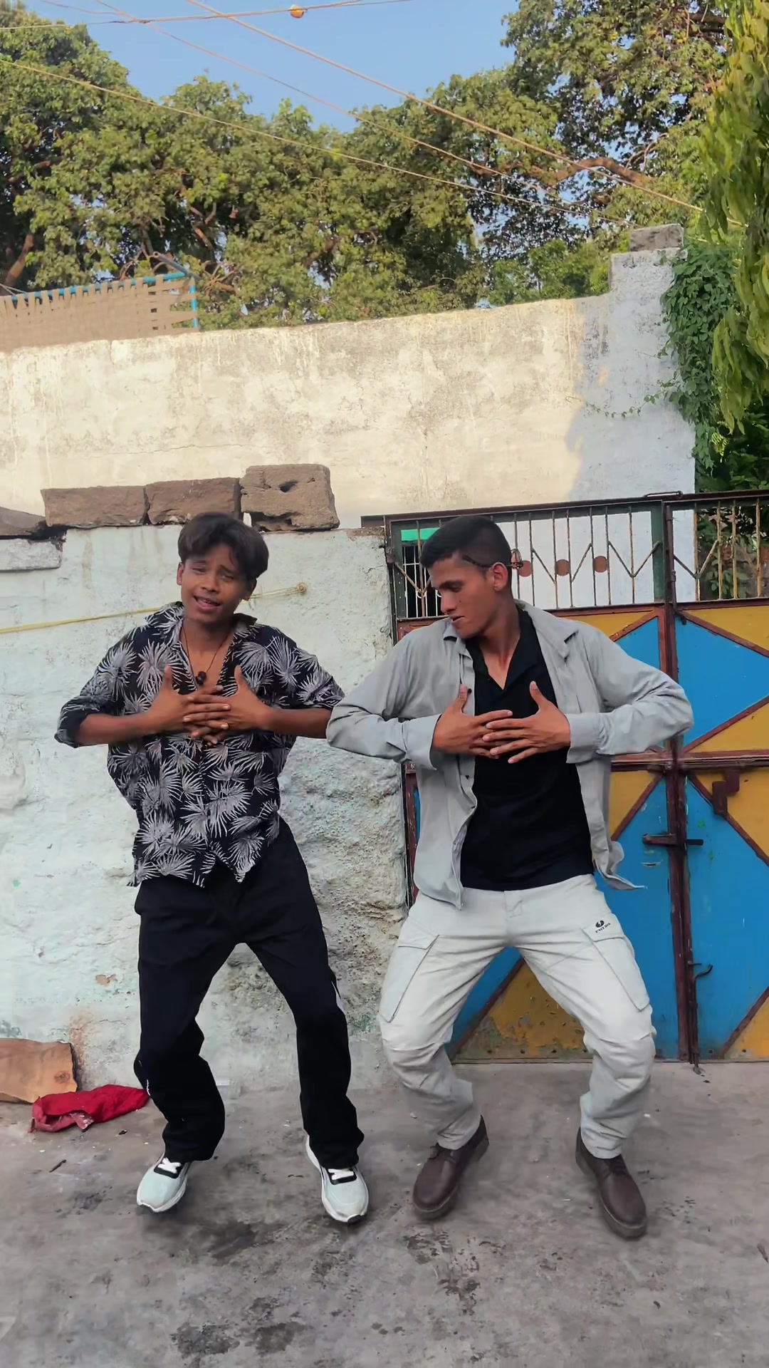 @whoes_suraj