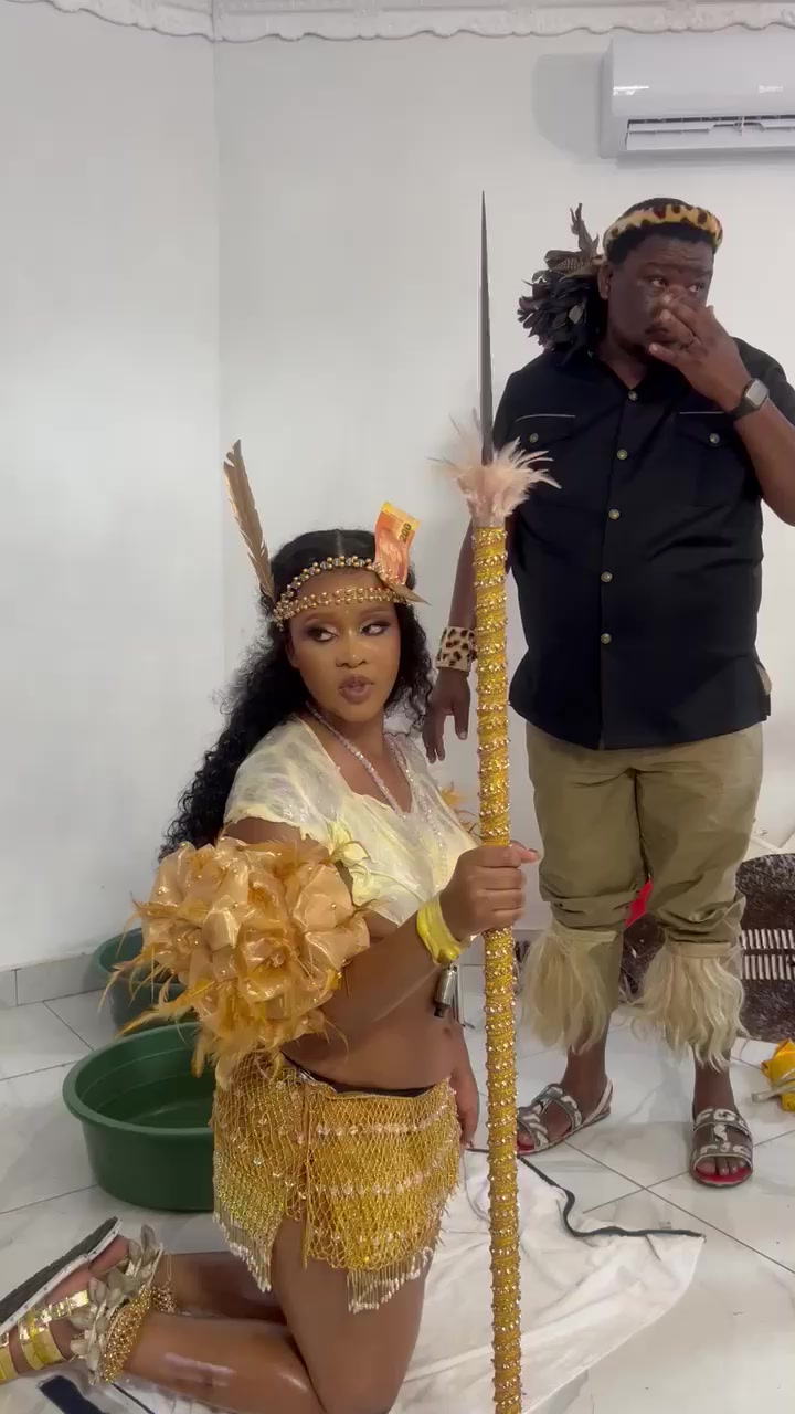 @𝐌𝐚𝐌𝐤𝐡𝐰𝐚𝐧𝐚𝐳𝐢🌺