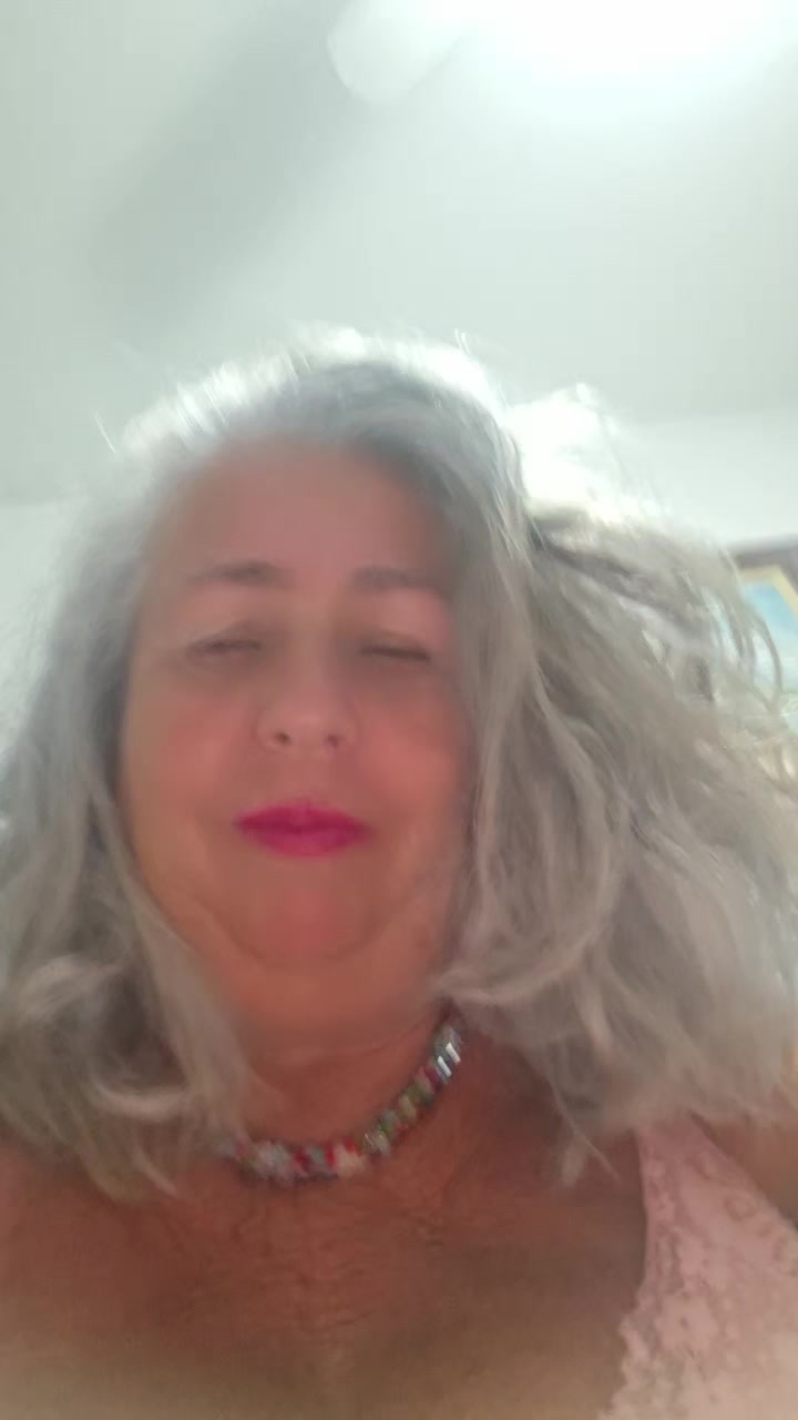 @regianebombonzinh