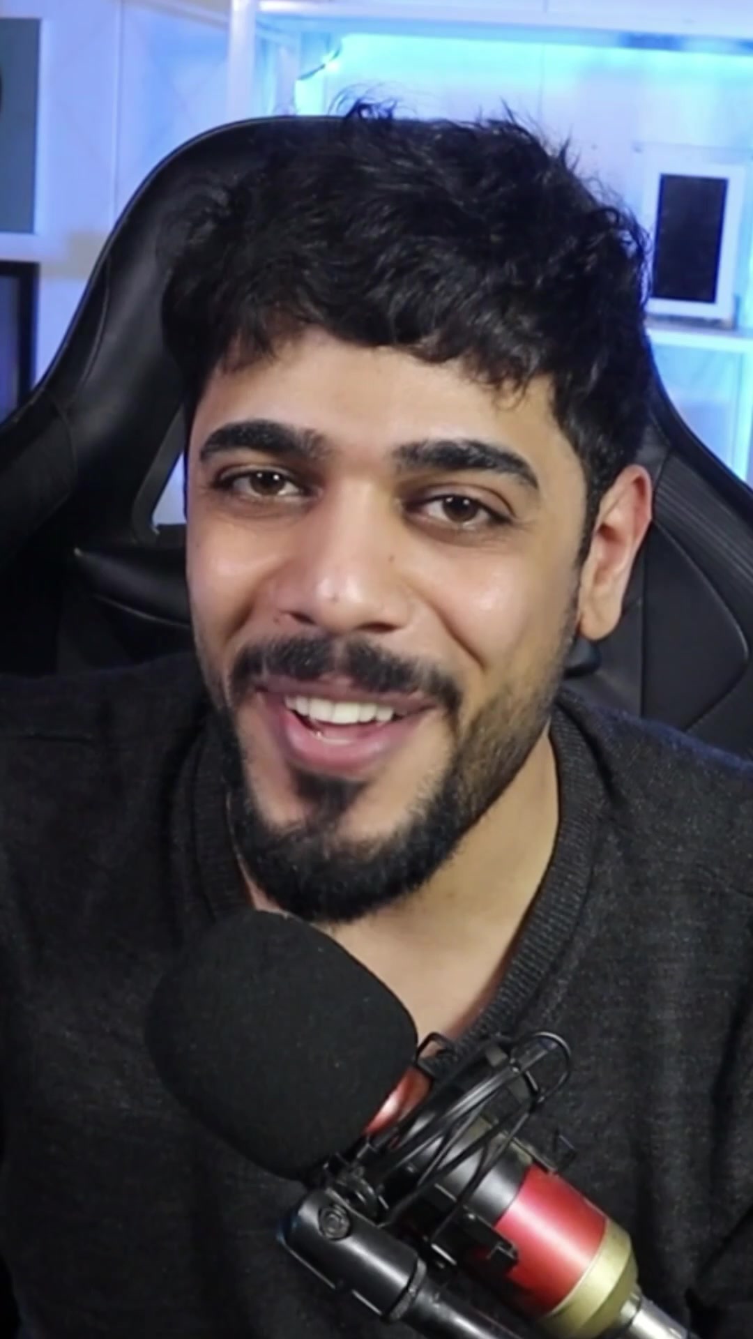 @علي شاكر