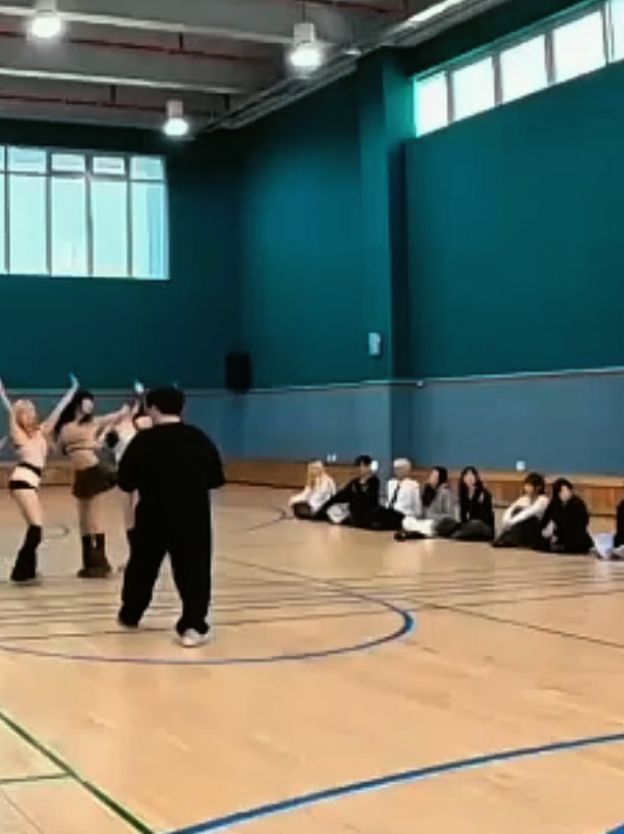 @4shoboiz