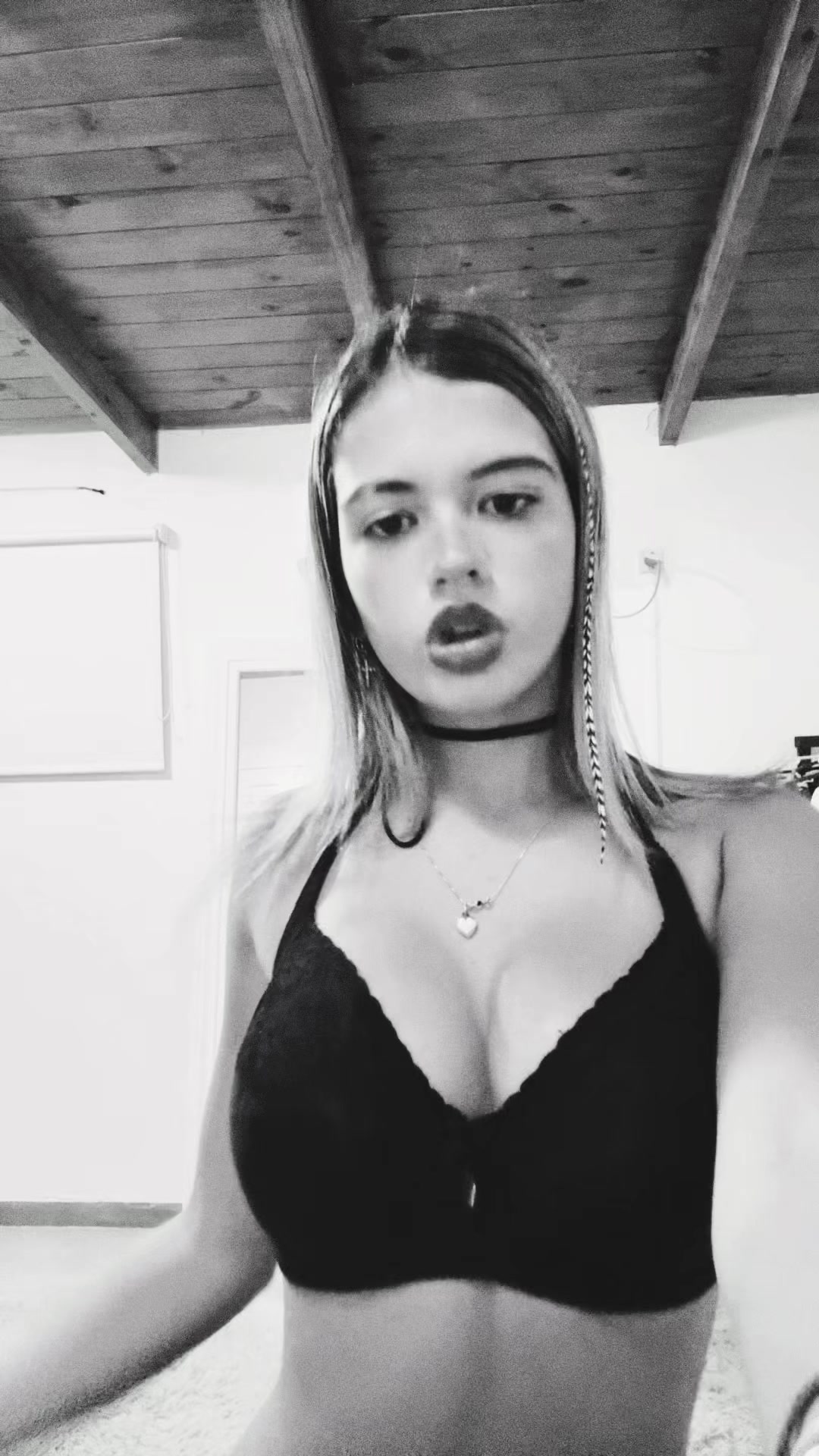 @user1794095832
