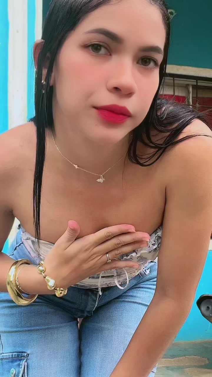 @Danni🩵👩🏻