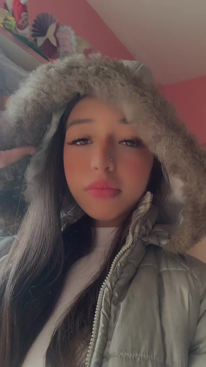 @👧🏻