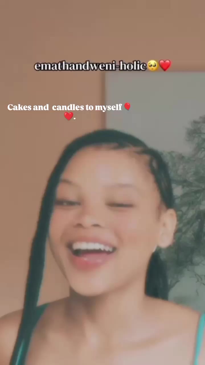 @Hazelnuts✨.