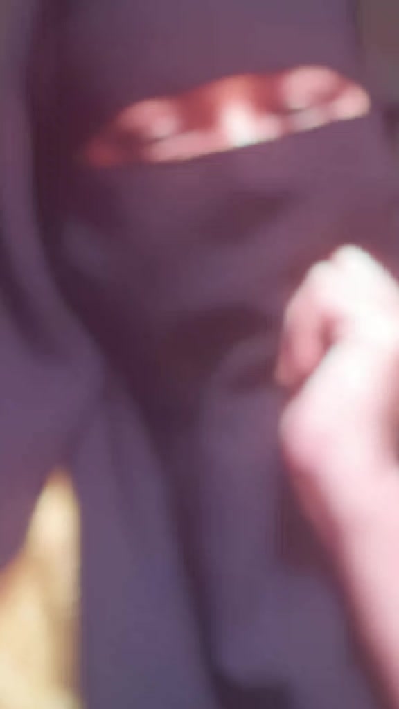 @ভালোবাসার লাল গোলাপ 🌹🌹