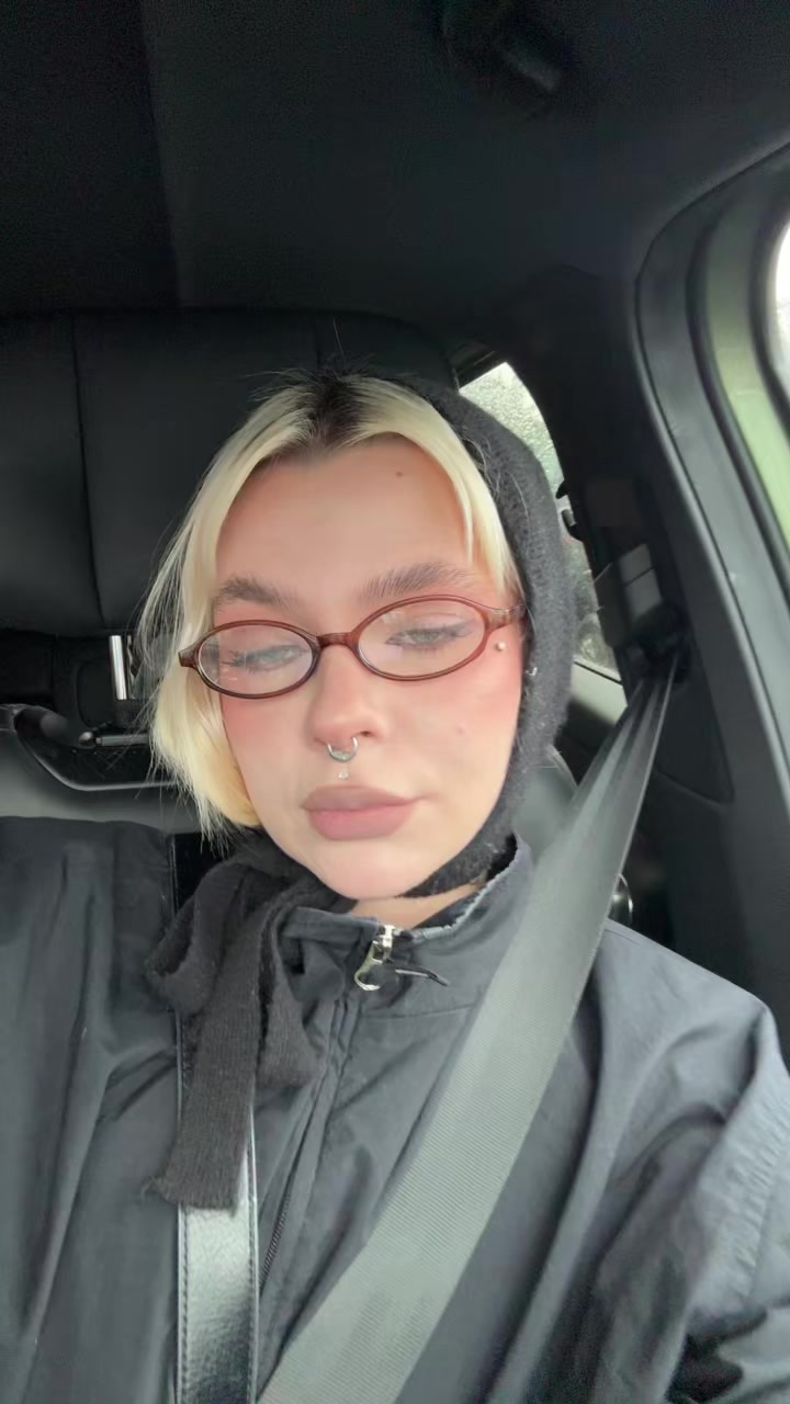@Полина