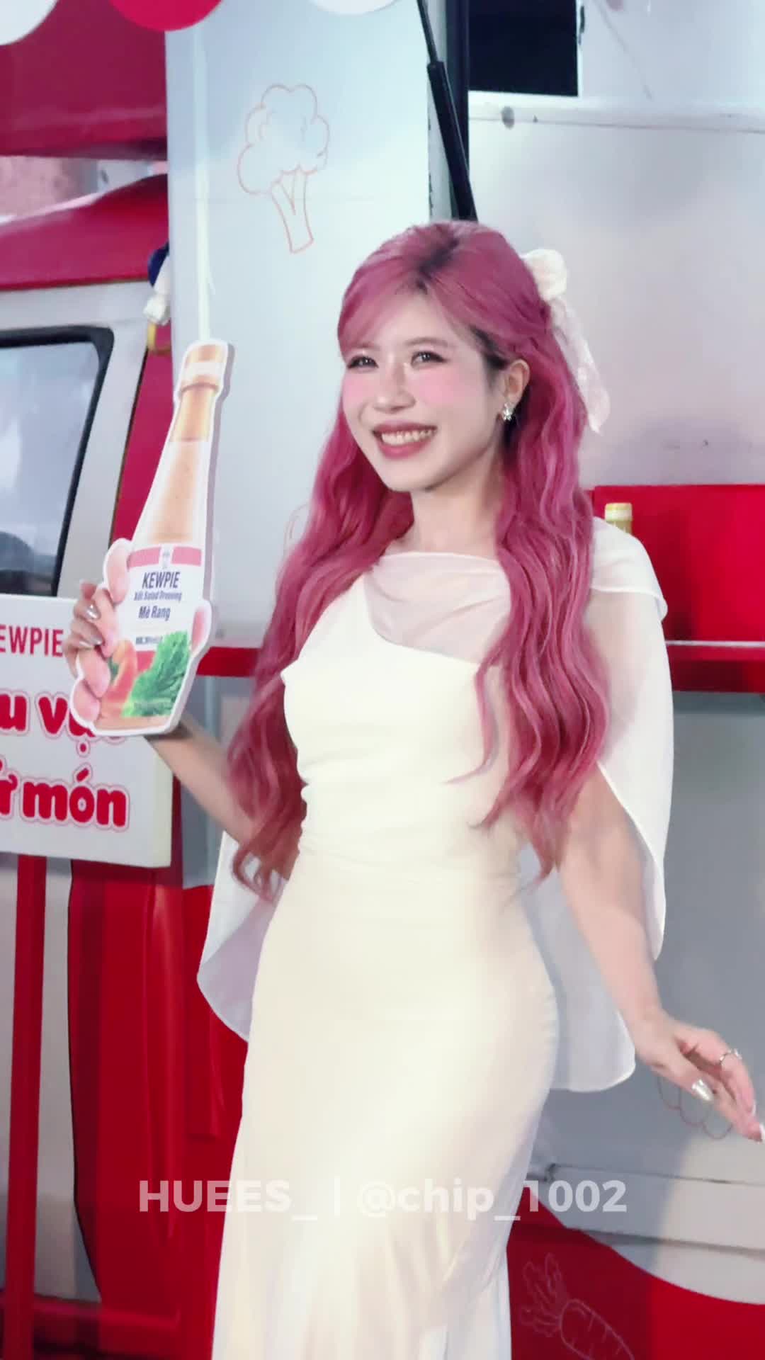 @H U E E S