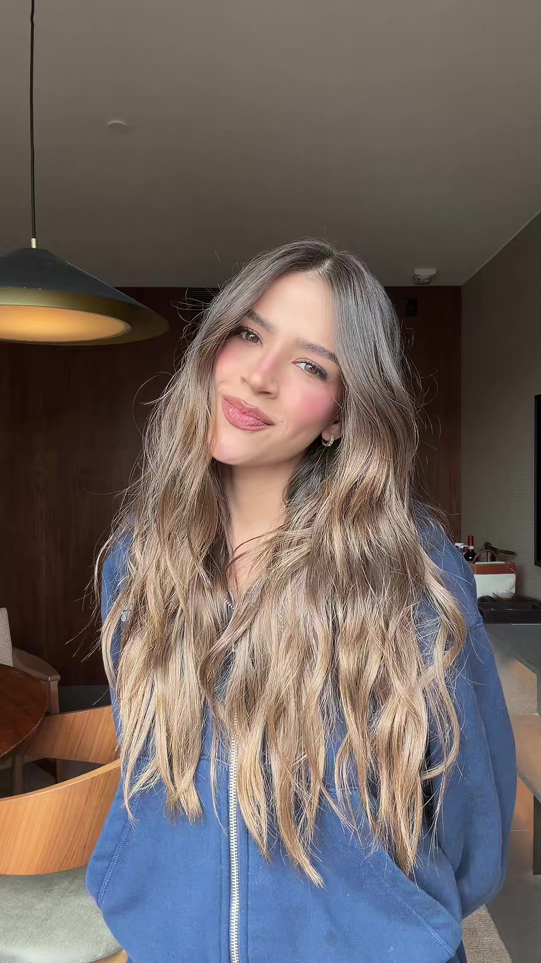 @LELÊ BURNIER