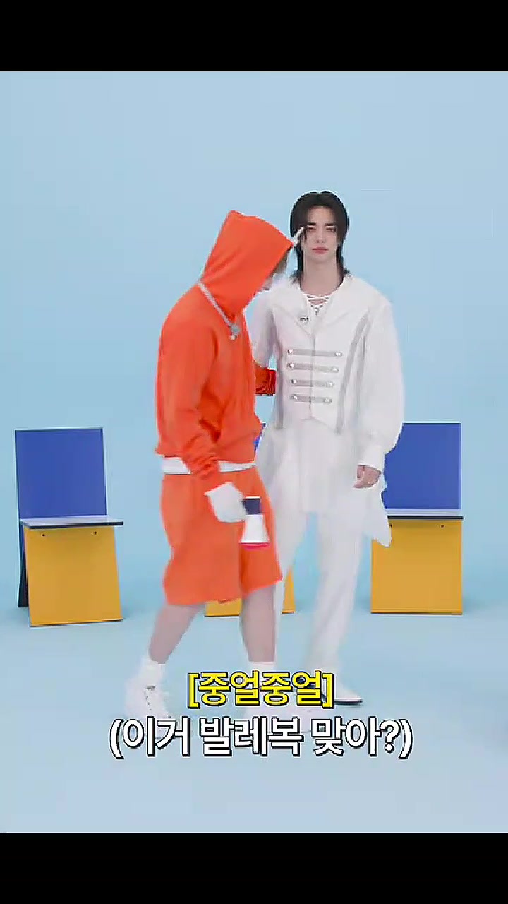 @𝓨𝓲𝓷𝓰𝓨𝓾𝓮. Hwang Jeongin