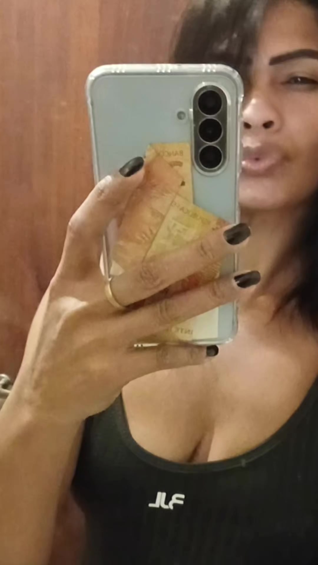 @Naná