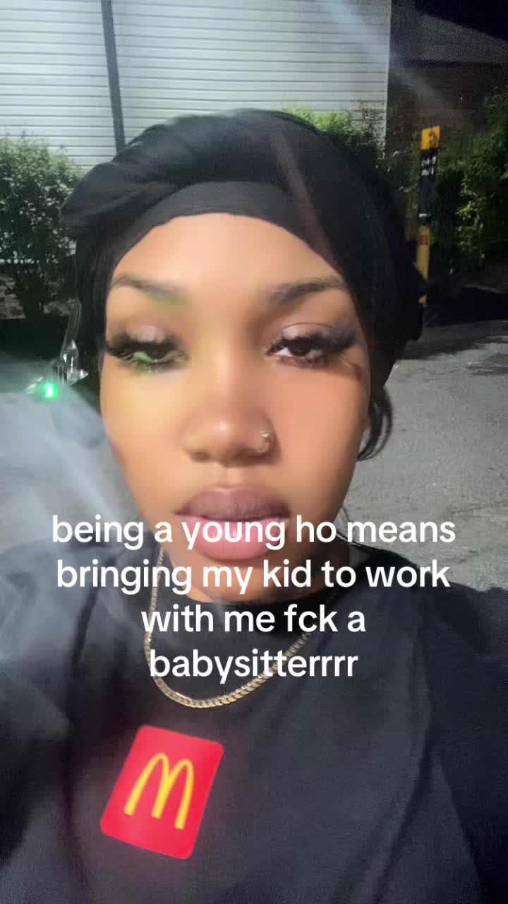 @4theloveofmoni_