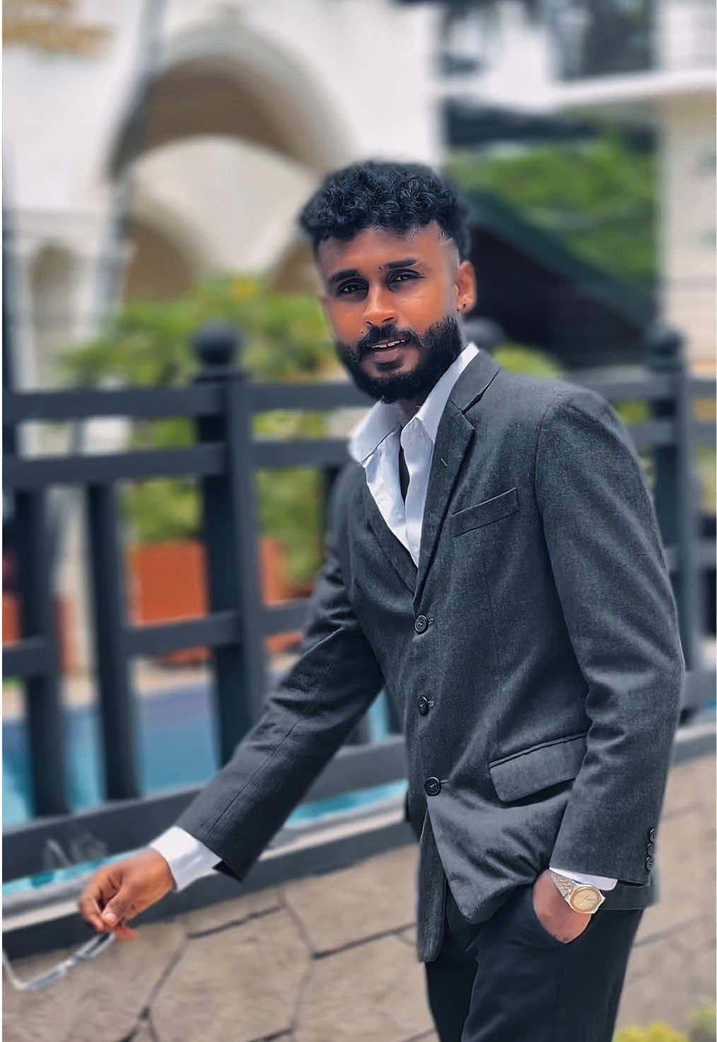 @4 𝗥 𝗟 𝗢 🌪