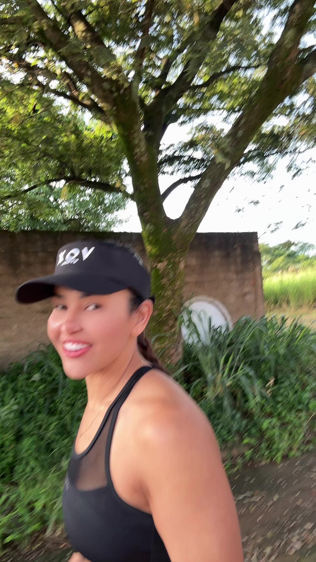 @Larinha