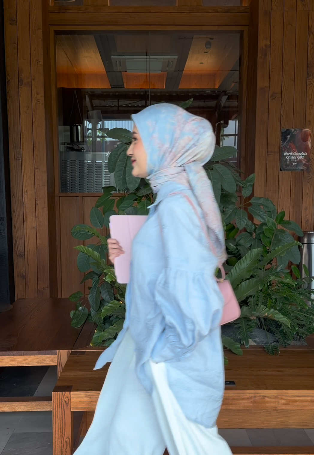 @Buttonscarves