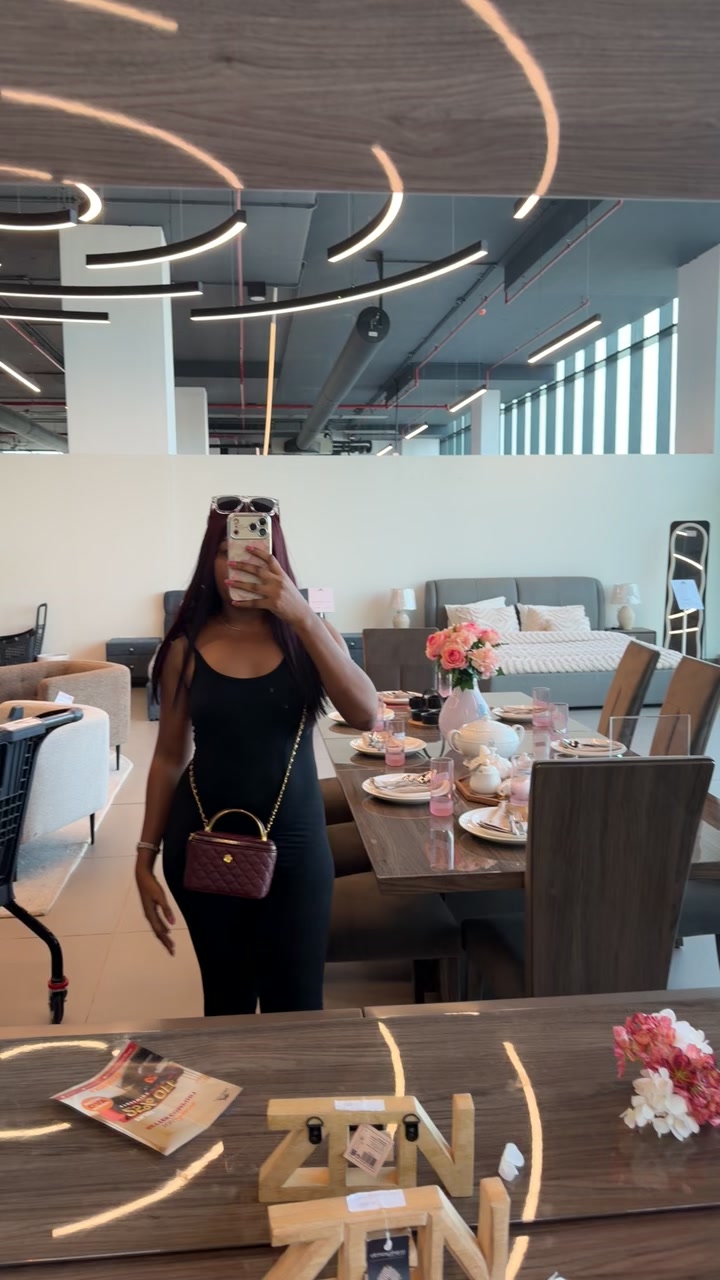 @Omowunmi🍒🤎