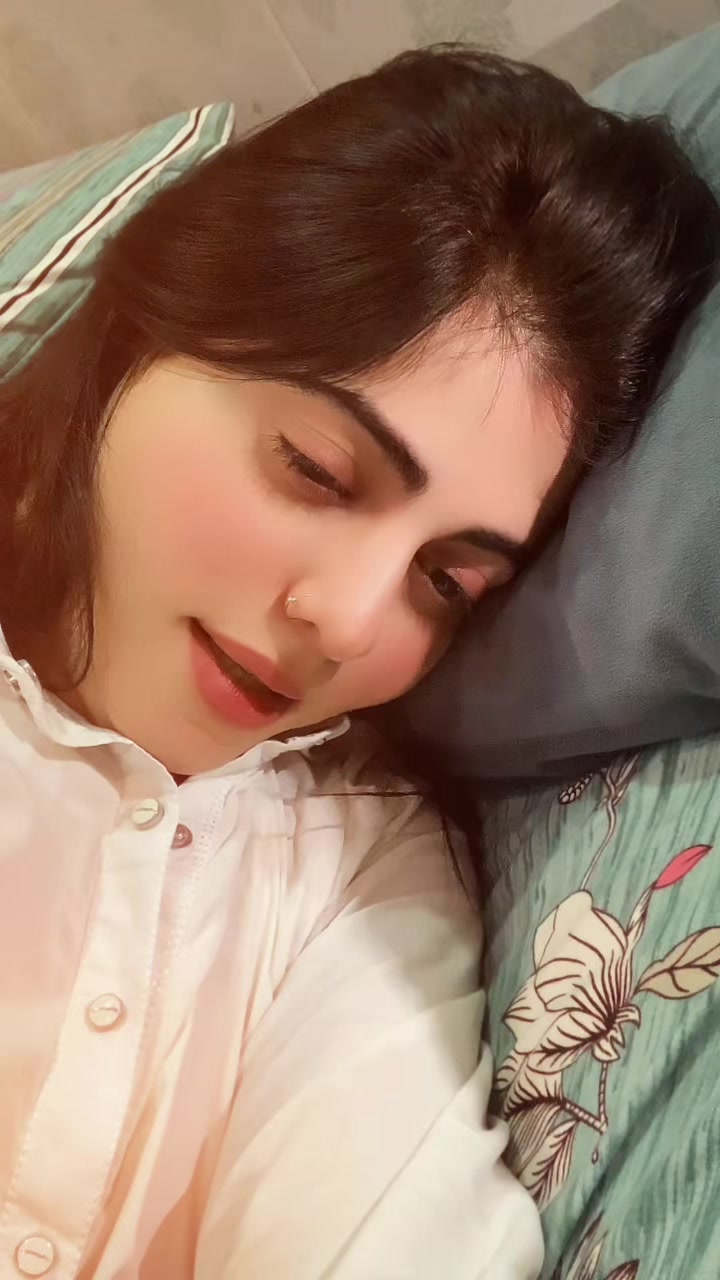 @Only🥵Madihaa