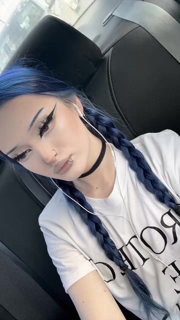 @мальвина