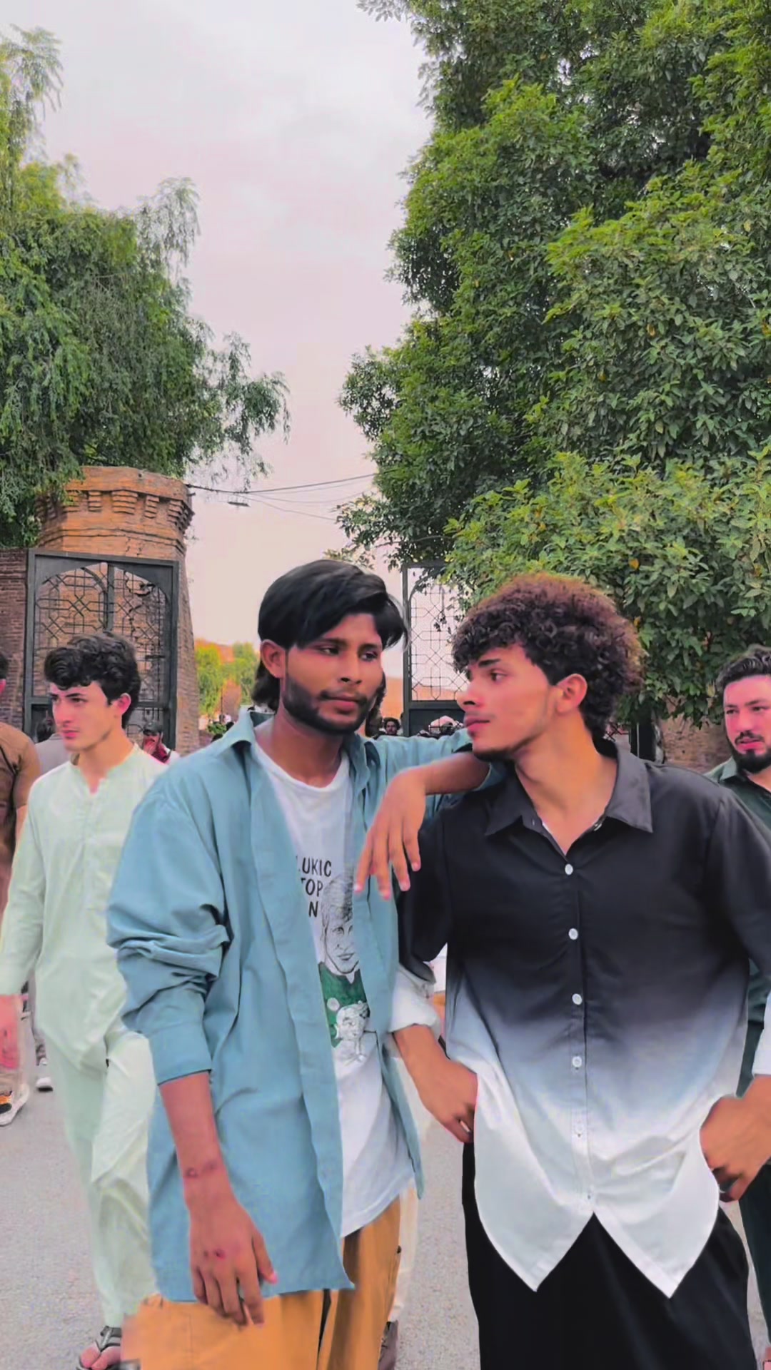 @Pakistani boy