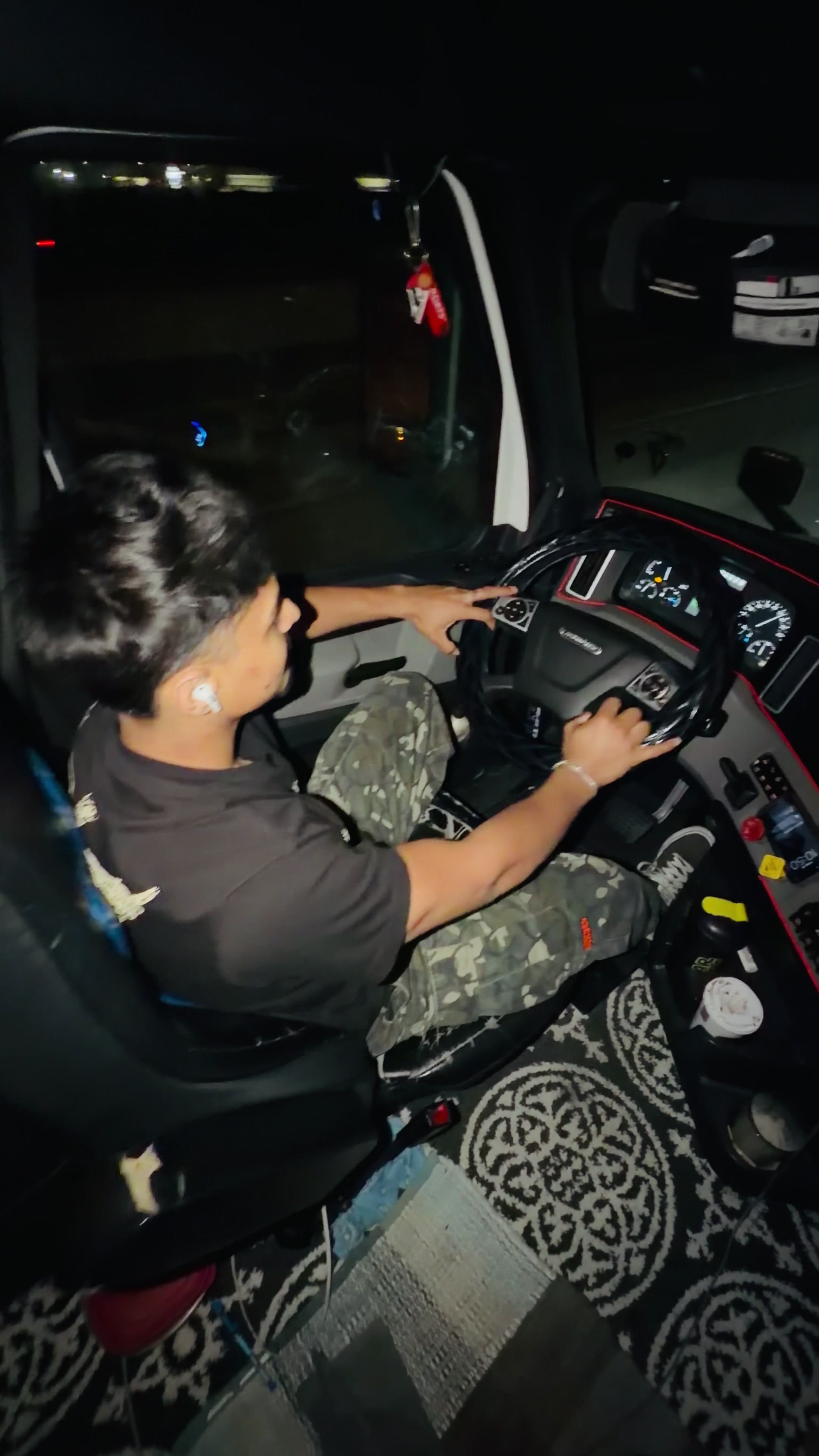 @Kirat_dhxllon